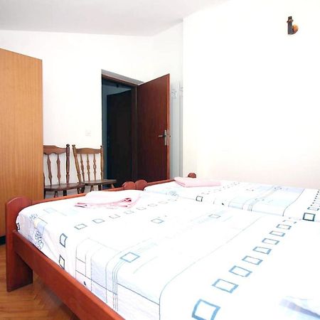 Charming Apartment In Tisno With 2 Bedrooms And Air Conditioning Exterior foto