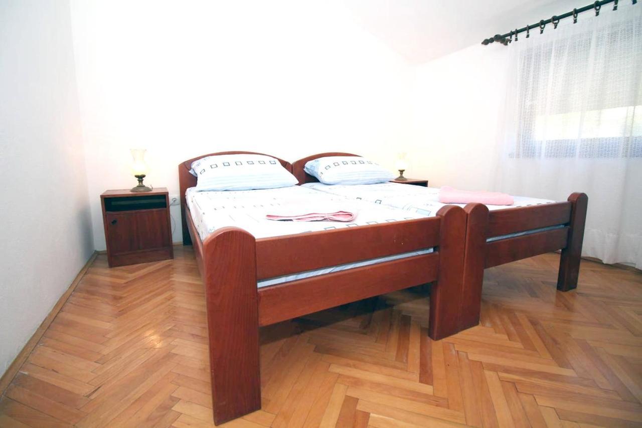 Charming Apartment In Tisno With 2 Bedrooms And Air Conditioning Exterior foto